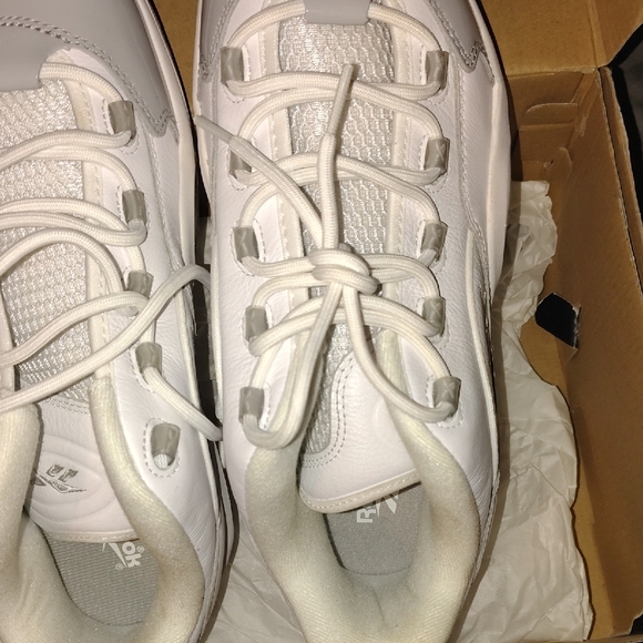 Reebok Black and White Basketball Shoes - Picture 7 of 9